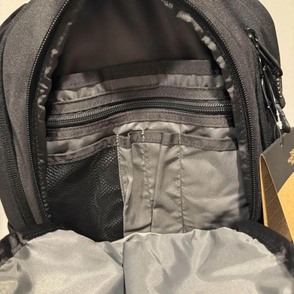 NWT North Face Jester Backpack Black FlexVent Laptop School Travel Daypack Hike - Picture 6 of 11